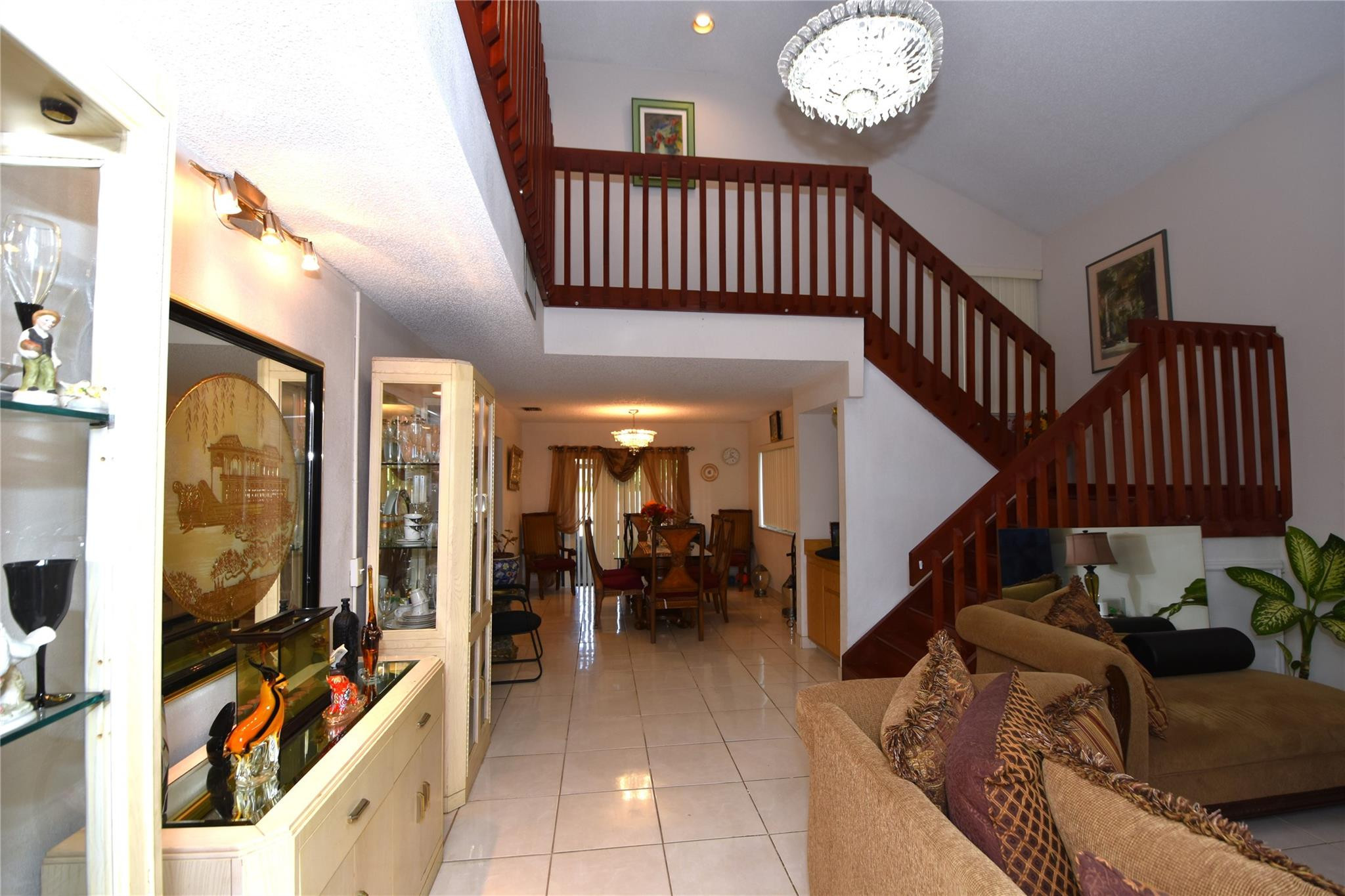 5226 Gate Lake Road, Unit 5226 Tamarac, FL 33319 - Photo 4 of 35 LIVING RM