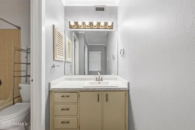 $135,000 | 220 Doucet Road, Unit 201A, Lafayette, LA 70503