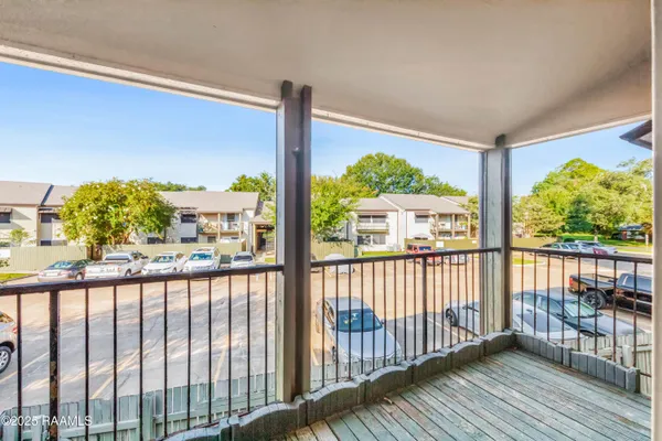 $129,000 | 220 Doucet Road, Unit 201A, Lafayette, LA 70503