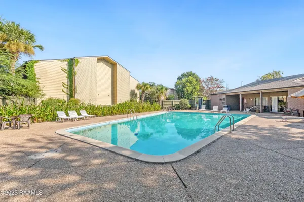 $129,000 | 220 Doucet Road, Unit 201A, Lafayette, LA 70503