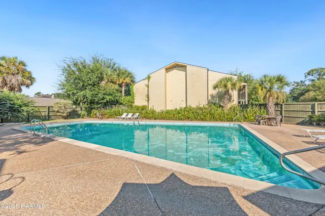 $135,000 | 220 Doucet Road, Unit 201A, Lafayette, LA 70503