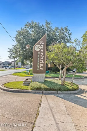 $129,000 | 220 Doucet Road, Unit 201A, Lafayette, LA 70503