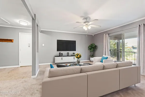 $129,000 | 220 Doucet Road, Unit 201A, Lafayette, LA 70503