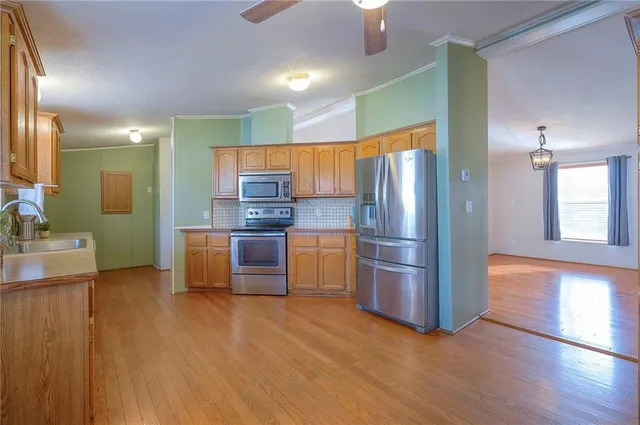 $220,000 | 186 Fascination Lane, Linn Valley, KS 66040