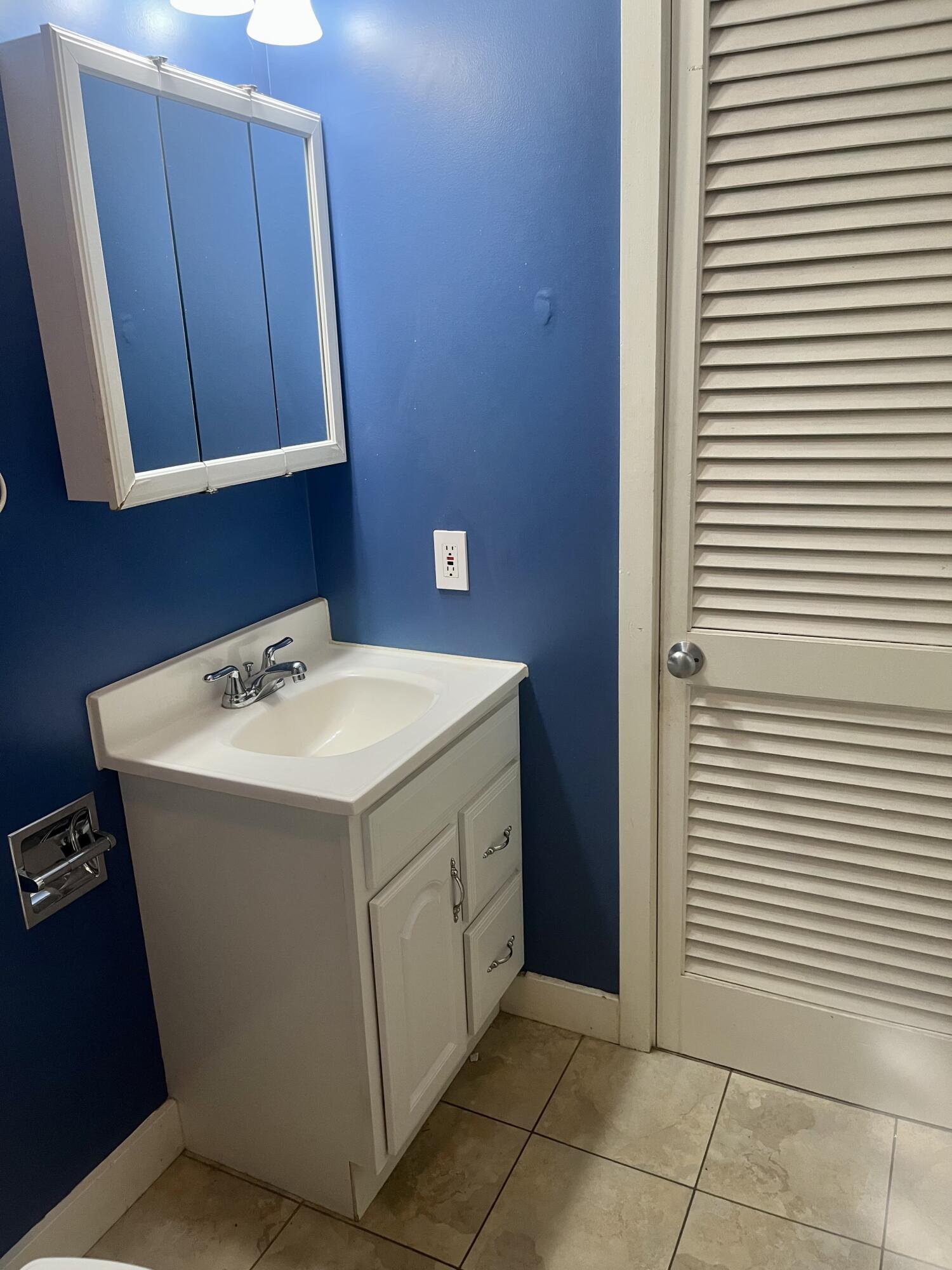 55 Pitt Street, Unit 6 Portland, ME 04103 - Photo 22 of 33 FullSizeRender (11)