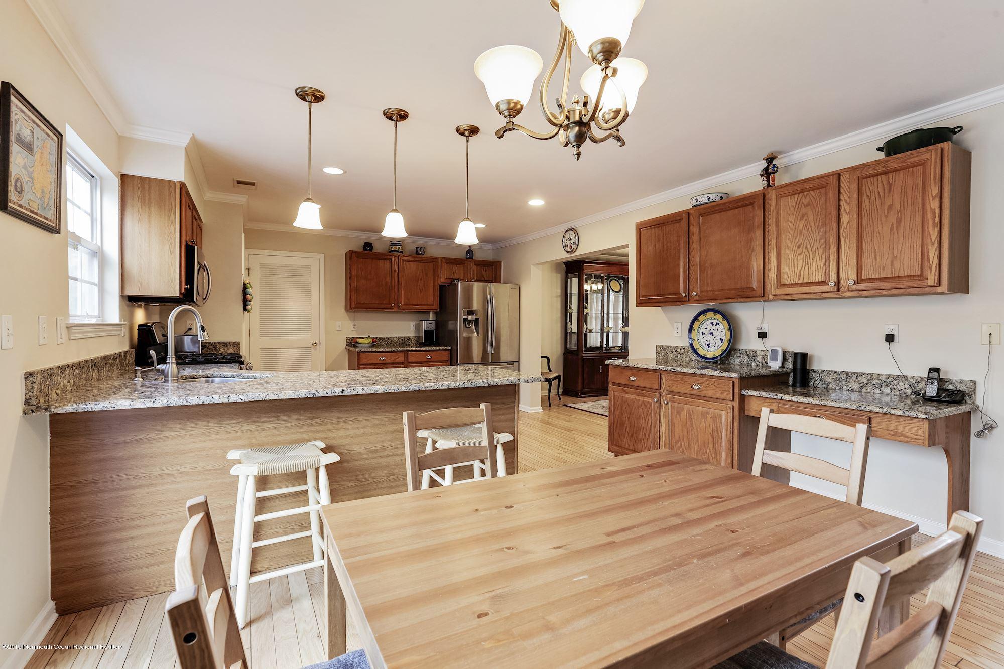 38 Bryce Canyon Road Howell, NJ 07731 - Photo 15 of 45 Eating Area
