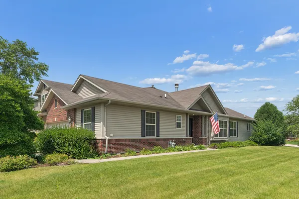 $349,000 | 25426 Barrow Road, Manhattan, IL 60442