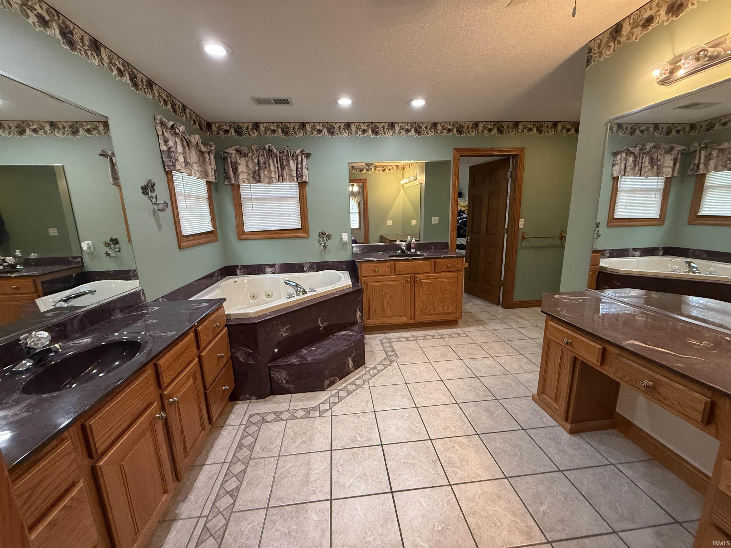 3419 Mt Vernon Drive Vincennes, IN 47591 - Photo 12 of 36