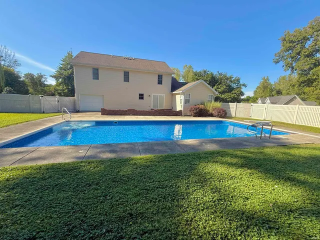 $465,000 | 3419 Mt Vernon Drive, Vincennes, IN 47591