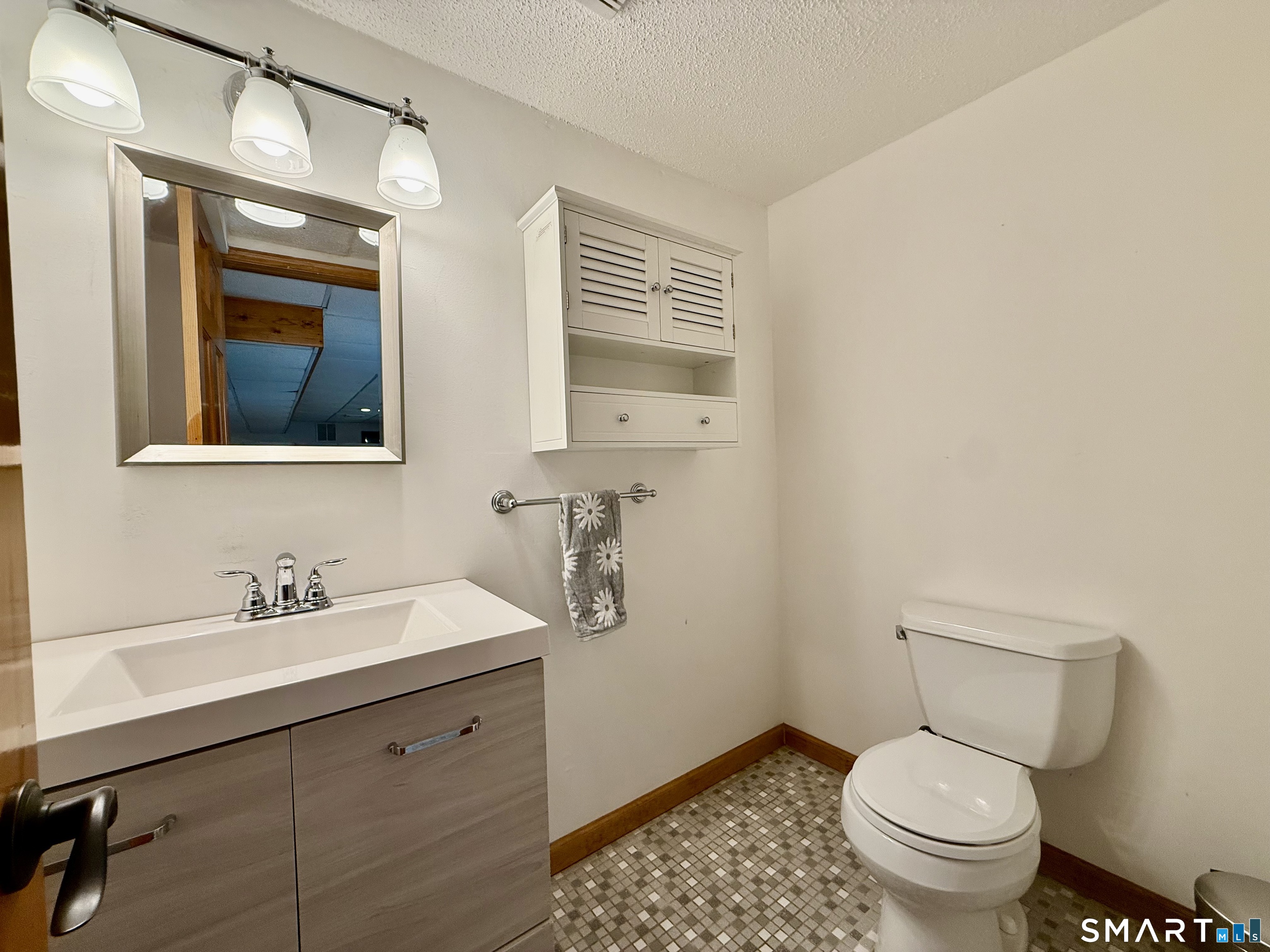 393 Exeter Road Lebanon, CT 06249 - Photo 38 of 40 Lower level bath