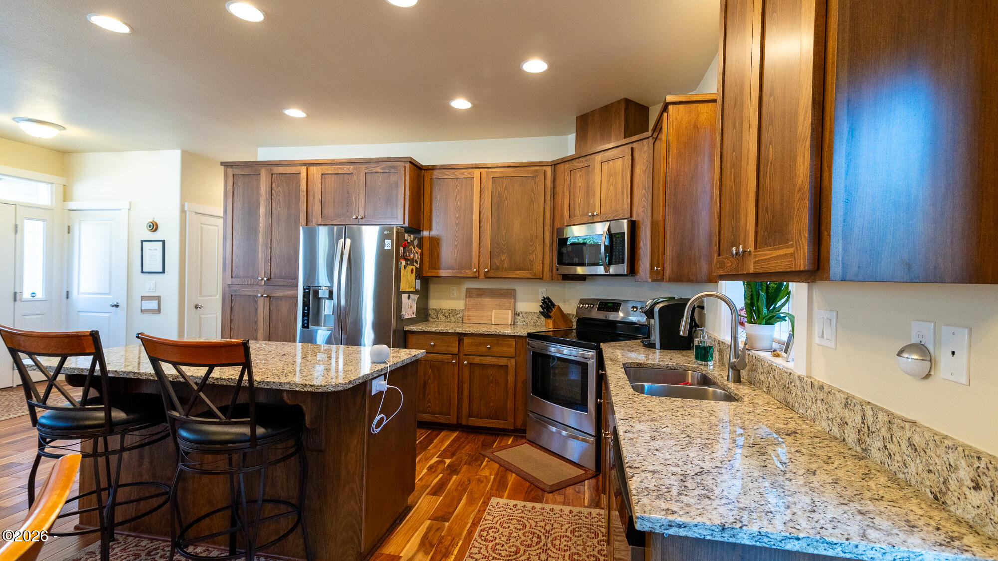 4161 Southeast Inlet Avenue Lincoln City, OR 97367 - Photo 24 of 38 Kitchen
