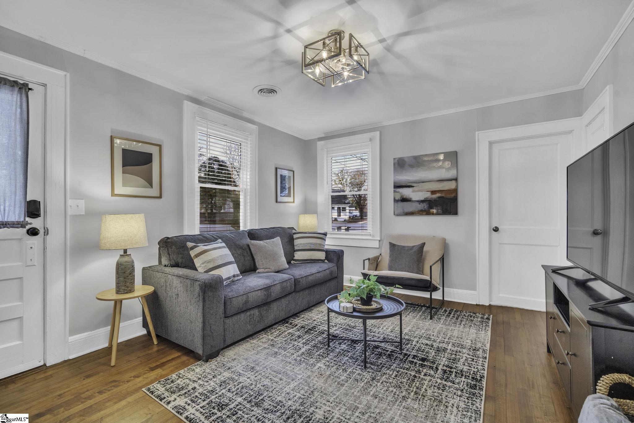 804 Perry Road Greenville, SC 29609 - Photo 2 of 17 Gallery Image 2