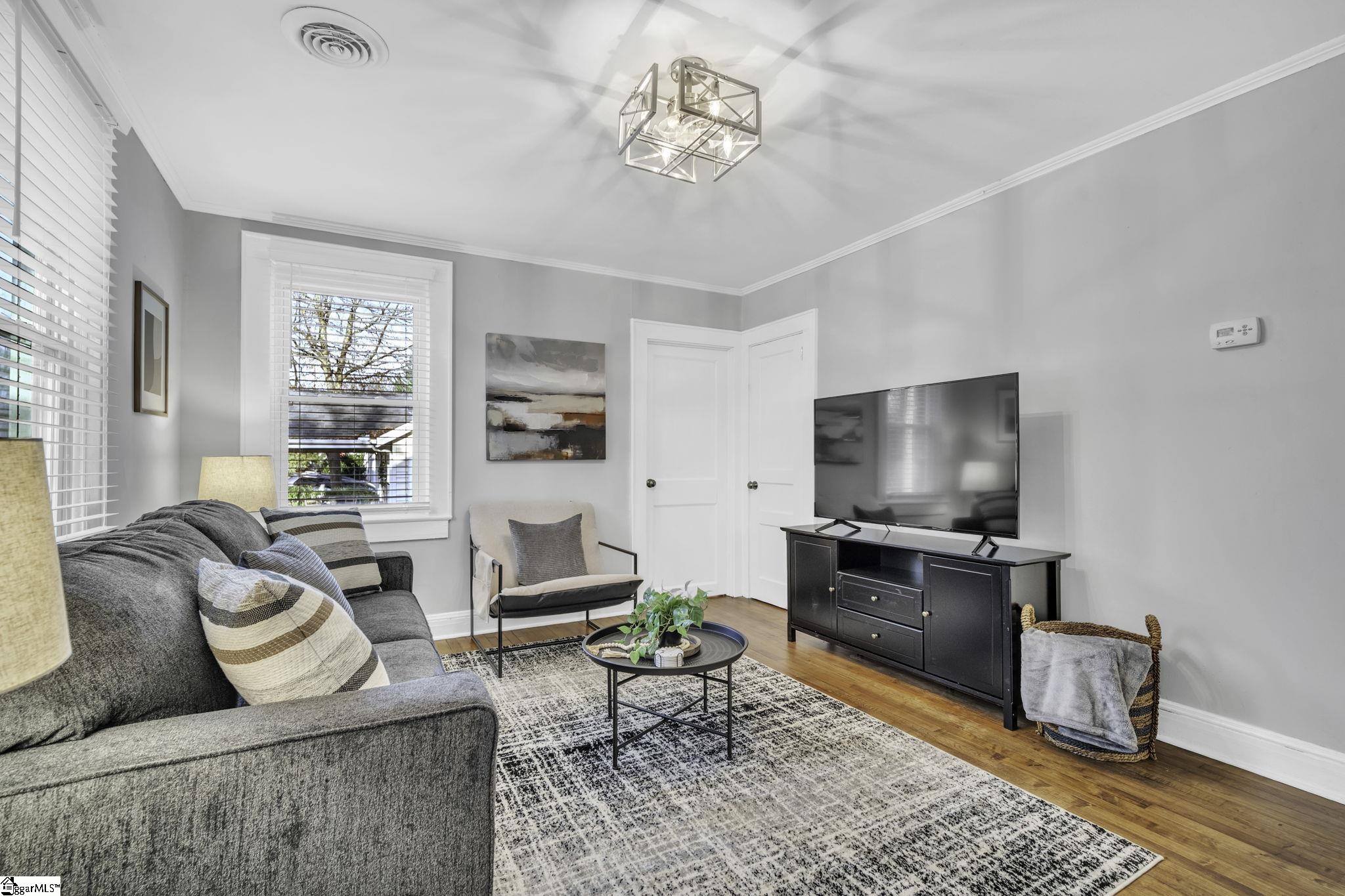 804 Perry Road Greenville, SC 29609 - Photo 4 of 17 Gallery Image 4