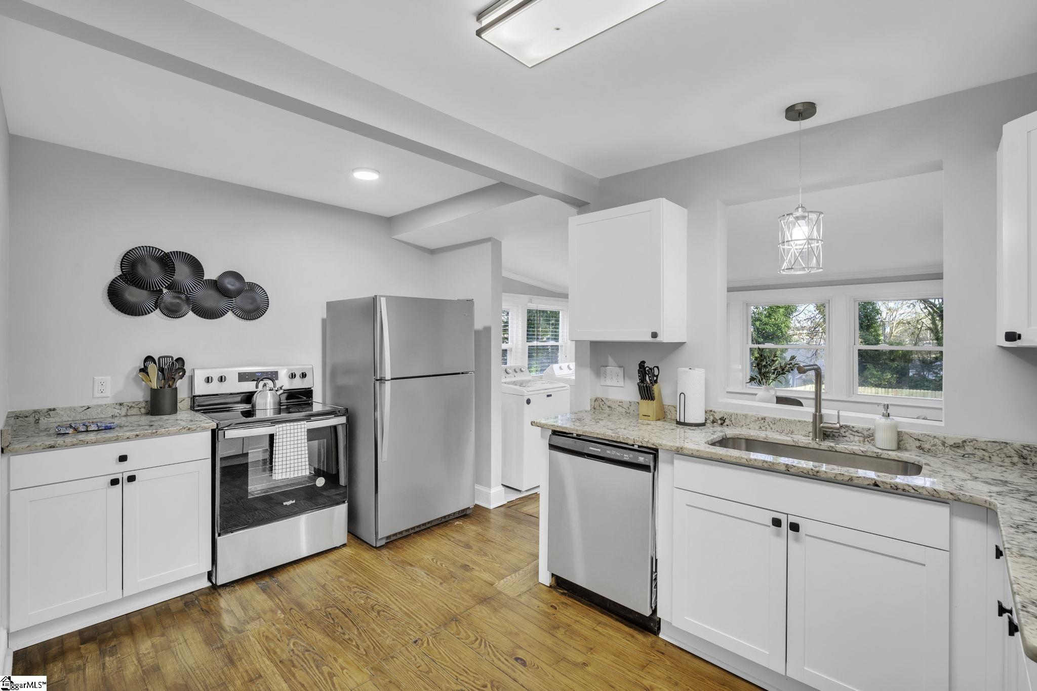 804 Perry Road Greenville, SC 29609 - Photo 5 of 17 Gallery Image 5