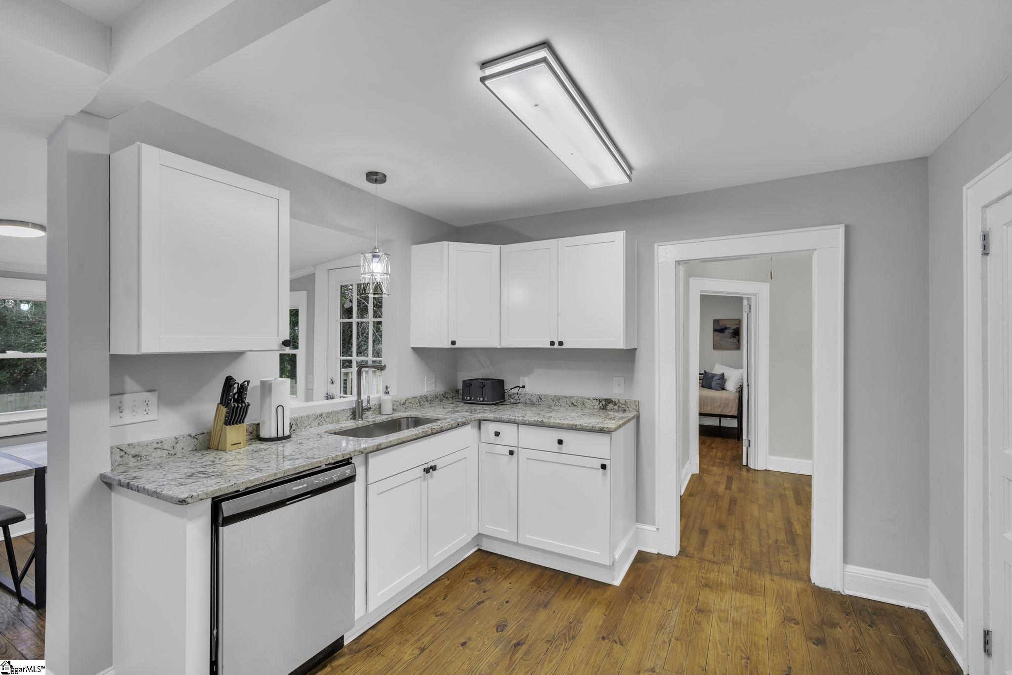 804 Perry Road Greenville, SC 29609 - Photo 6 of 17 Gallery Image 6
