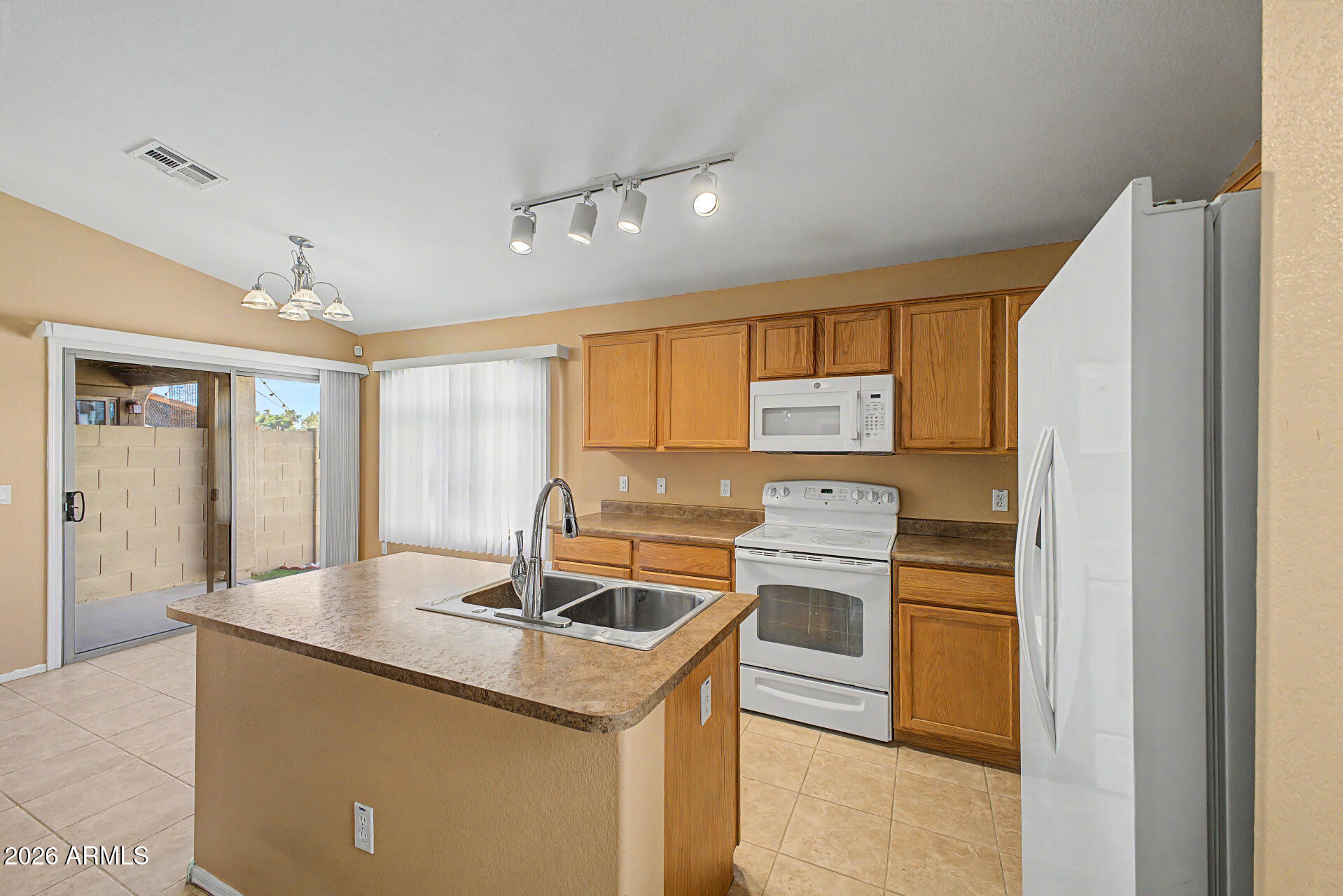 1350 South Greenfield Road, Unit 1085 Mesa, AZ 85206 - Photo 9 of 46 08 - Greenfield