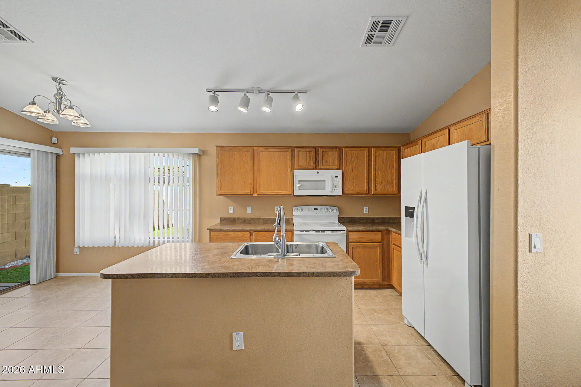 1350 South Greenfield Road, Unit 1085 Mesa, AZ 85206 - Photo 10 of 46 09 - Greenfield