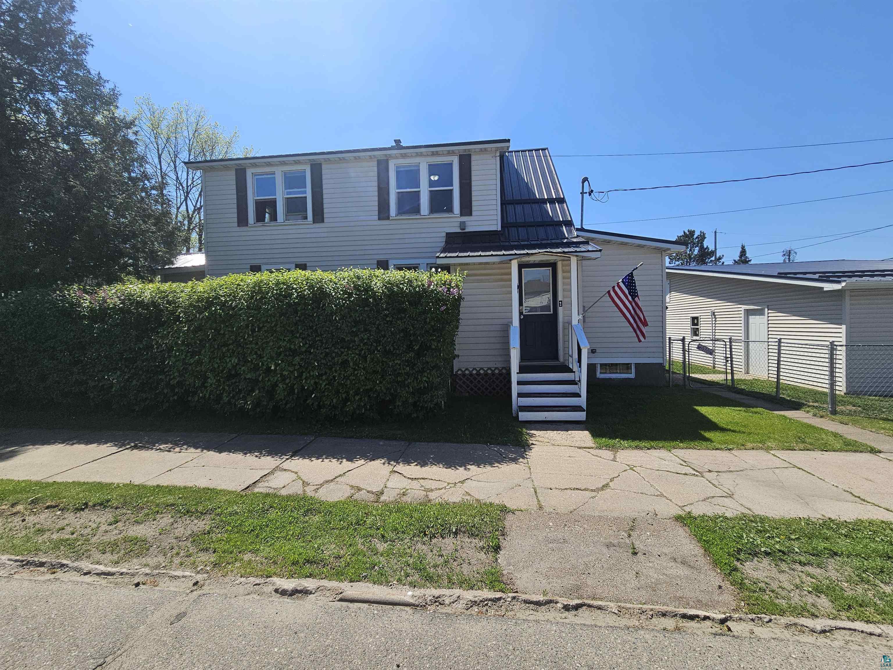 301 9th Street South Virginia, MN 55792 - Photo 1 of 29