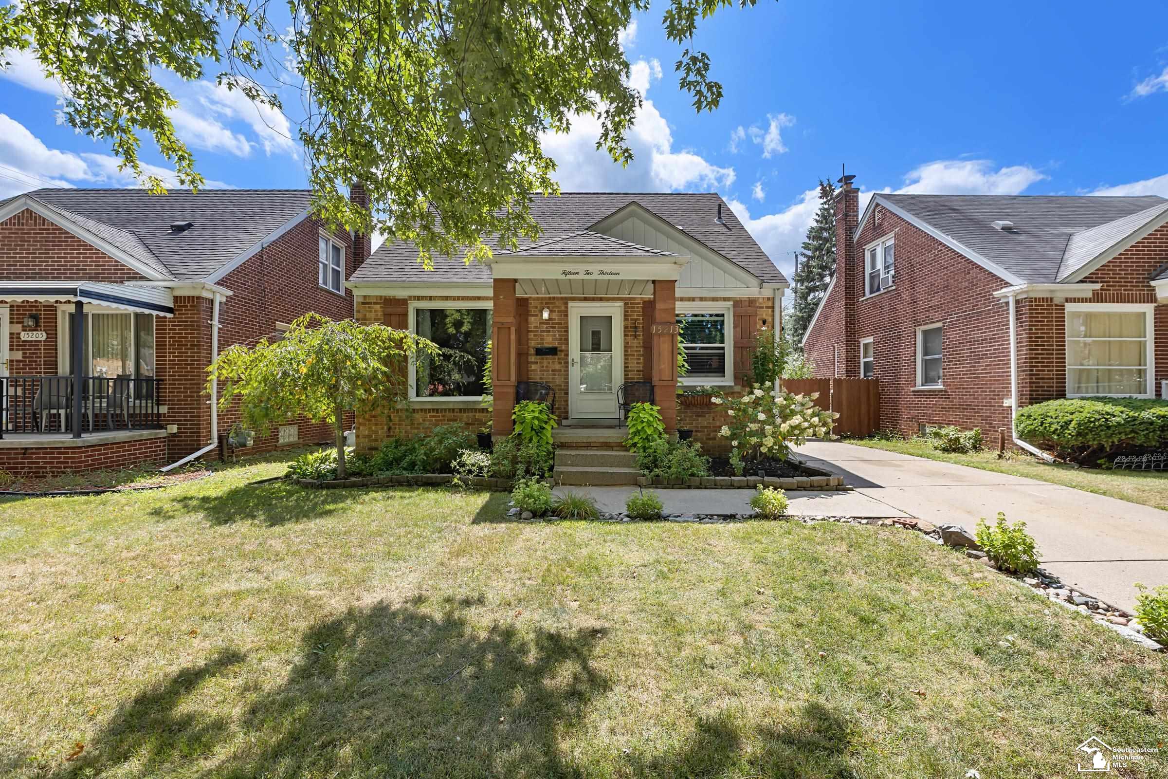 15213 Champaign Road Allen Park, MI 48101 - Photo 38 of 38 50187577-5879a8d1-bdc1-4643-ac02-153085e9a4d8.JPG