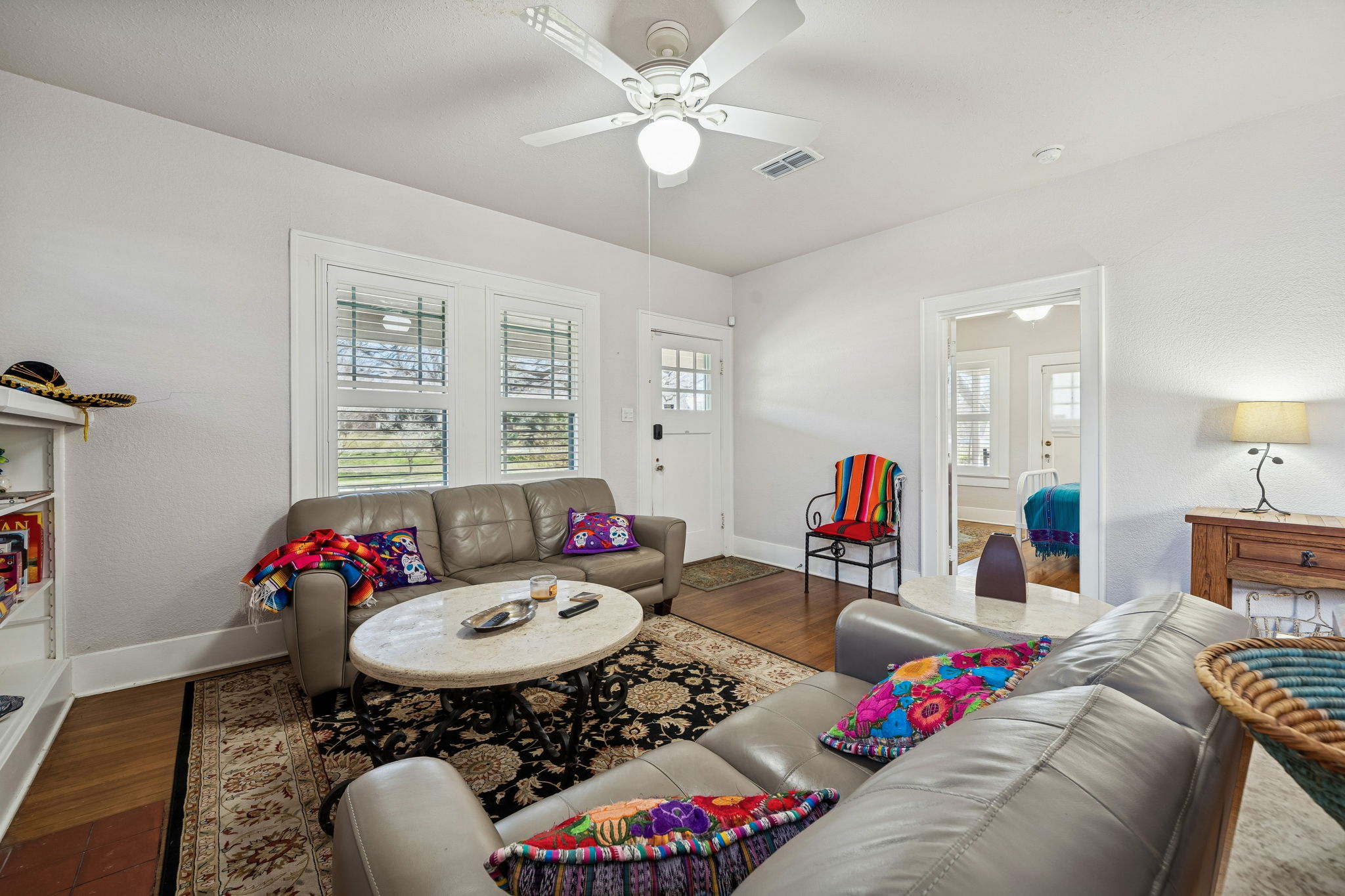 3101 Wheeler Street Austin, TX 78705 - Photo 4 of 20 a living room with furniture chess floor and white walls