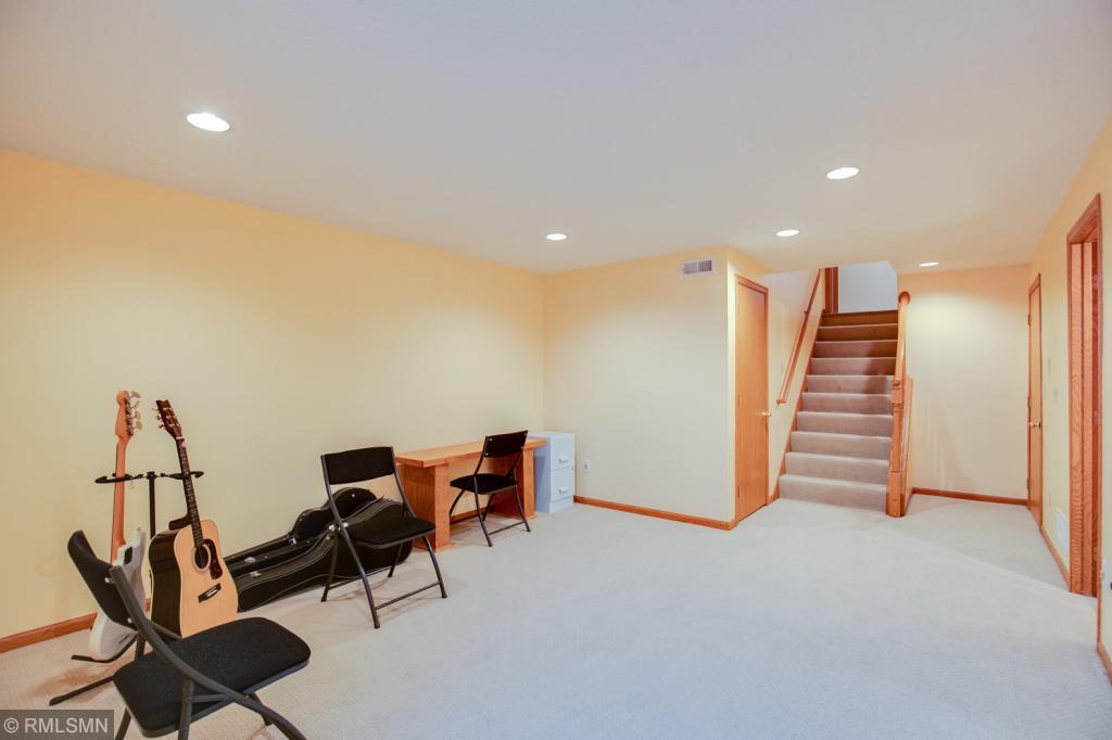 721 Havenhill Road Eagan, MN 55123 - Photo 28 of 36 Gallery Image 28