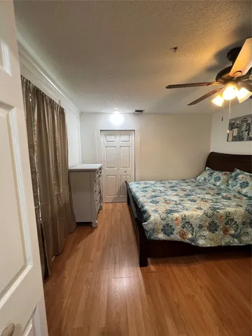 $1,400 | 8141 Glenbrook Drive, Houston, TX 77017