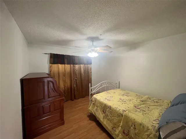 $1,400 | 8141 Glenbrook Drive, Houston, TX 77017