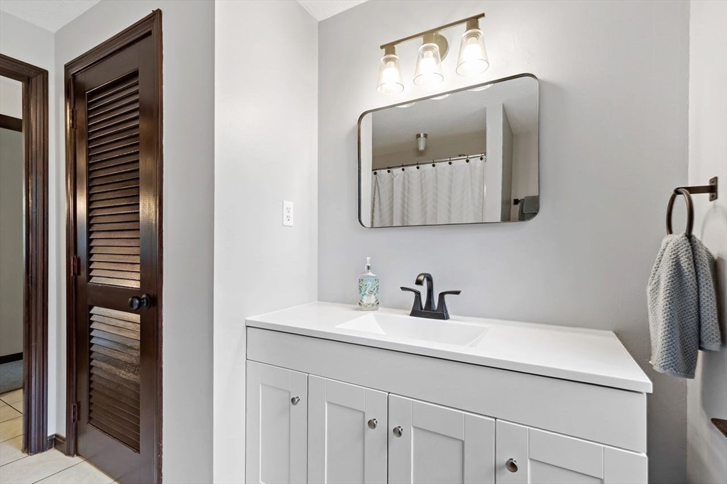 17 West Pond Road Plymouth, MA 02360 - Photo 12 of 25 Gallery Image 12