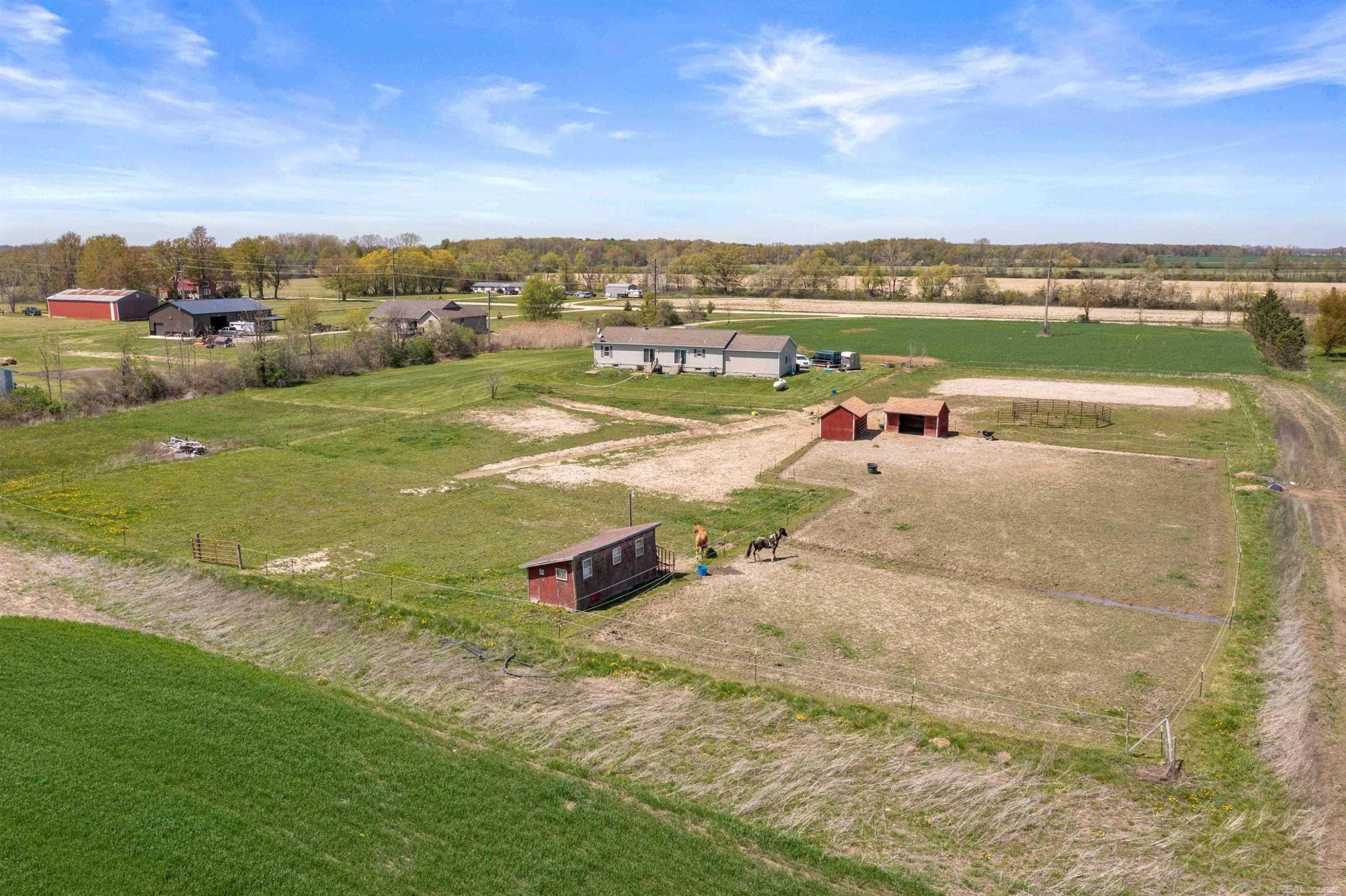 7613 Fisher Road Avoca, MI 48006 - Photo 8 of 31 50213010-33493f2e-3586-4dd8-9097-d6fdd1e03d6a.JPG