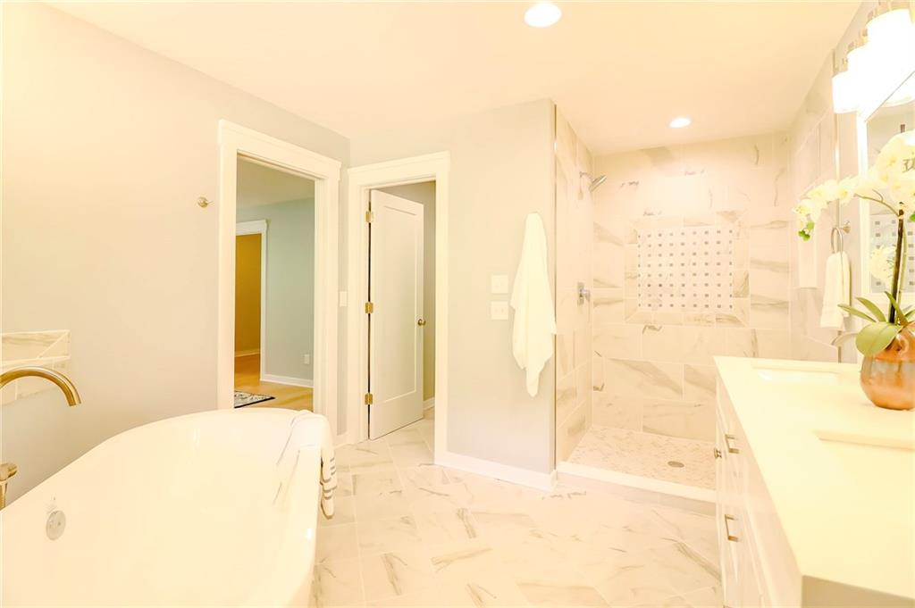 7011 Lantern Road Indianapolis, IN 46256 - Photo 22 of 54 Gallery Image 22