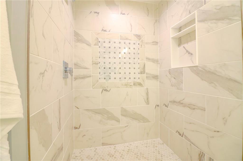 7011 Lantern Road Indianapolis, IN 46256 - Photo 25 of 54 Gallery Image 25