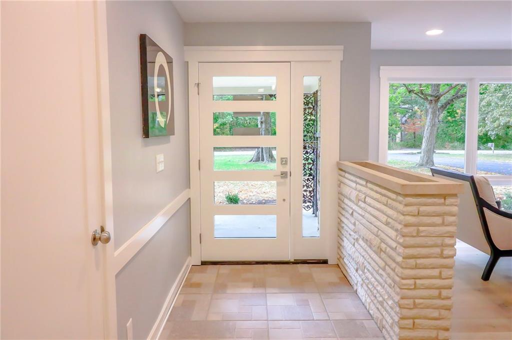 7011 Lantern Road Indianapolis, IN 46256 - Photo 4 of 54 Gallery Image 4