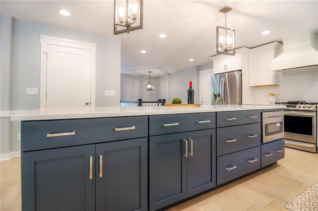 7011 Lantern Road Indianapolis, IN 46256 - Photo 10 of 54 Gallery Image 10