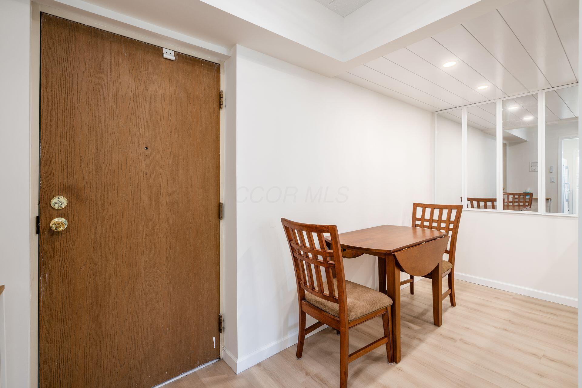 3967 Karl Road, Unit 121 Columbus, OH 43224 - Photo 10 of 27 Dining Area