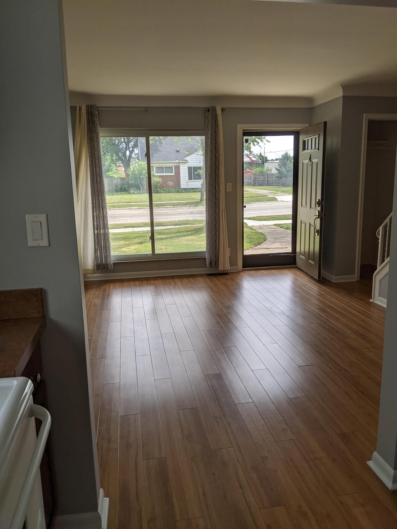 3800 Normandy Road, Unit 1 Royal Oak, MI 48073 - Photo 7 of 17 PXL_20220715_184221196