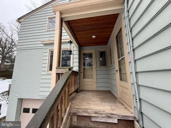 $5,995 | 3255 North Ohio Street, Arlington, VA 22207