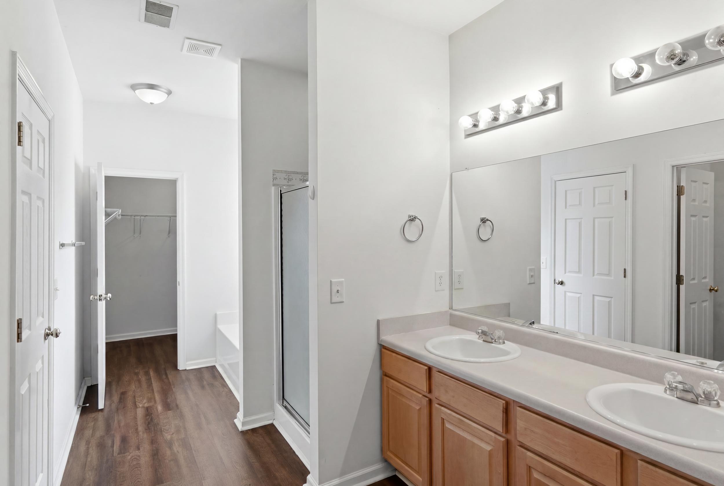 1224 Creek Stone Way Hanahan, SC 29410 - Photo 23 of 53 32_dsc09330_declutter_bb2b694b