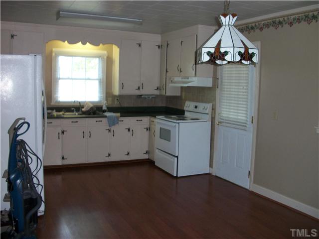 175 Mollie Mooney Road Roxboro, NC 27574 - Photo 3 of 10