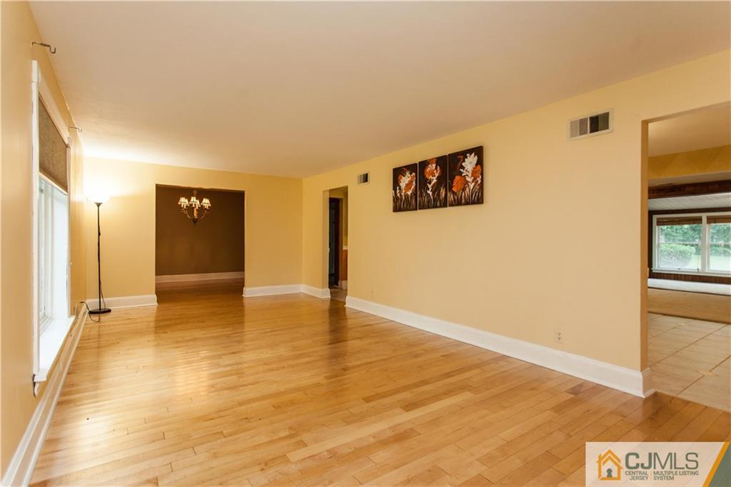 29 Maida Road Edison, NJ 08820 - Photo 2 of 17 a view of an empty room