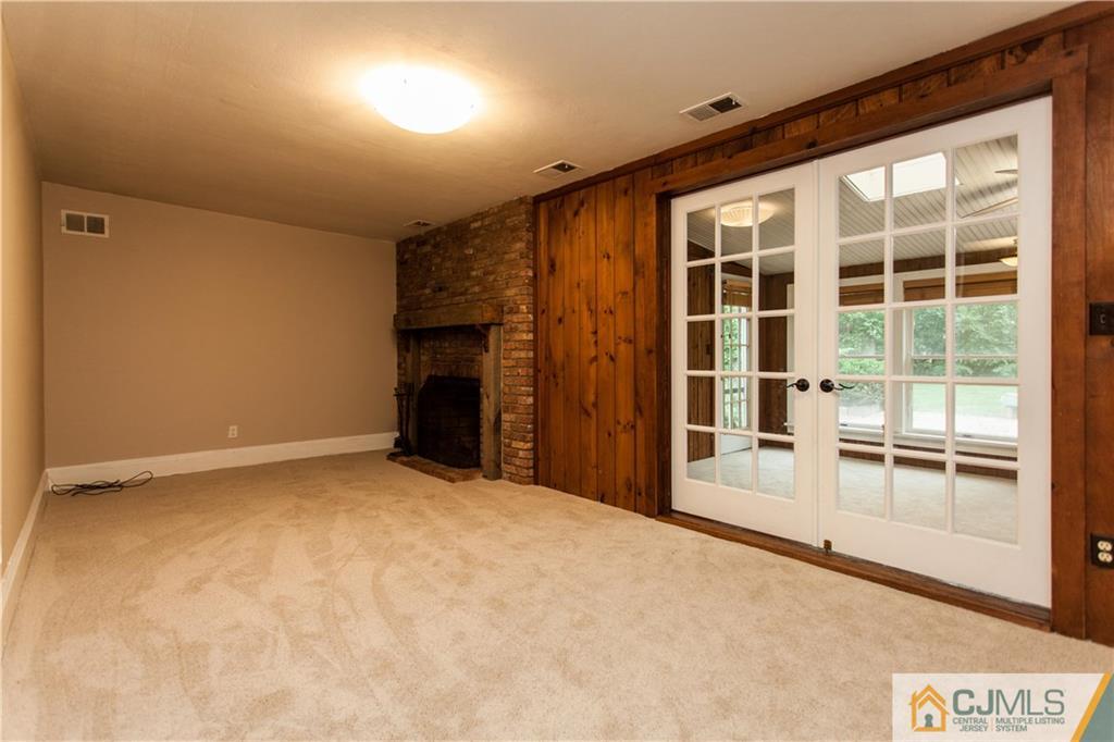 29 Maida Road Edison, NJ 08820 - Photo 8 of 17 a view of an empty room with a window