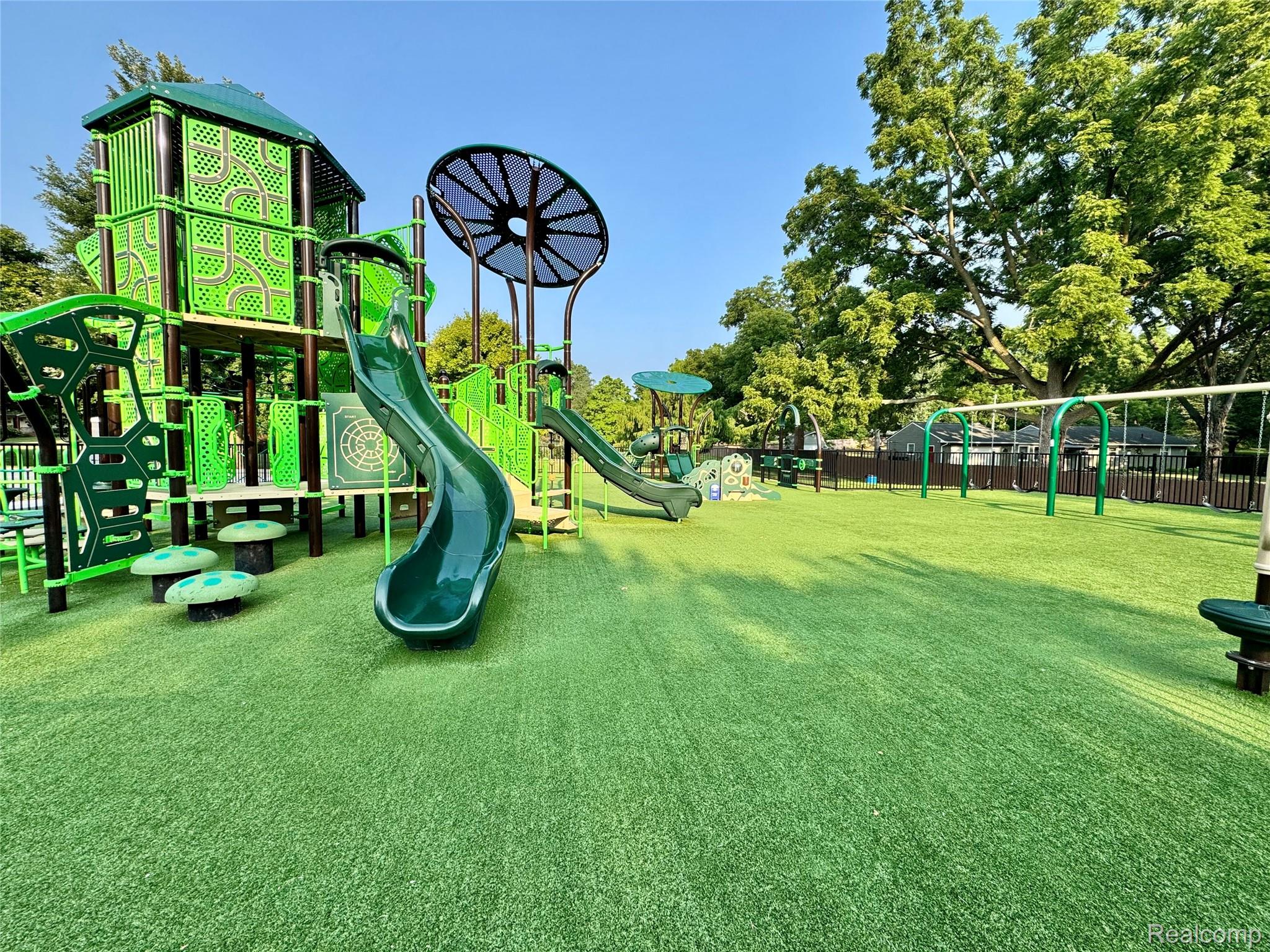 2310 Norton Road Rochester, MI 48307 - Photo 42 of 45 49 Park Playground.jpeg