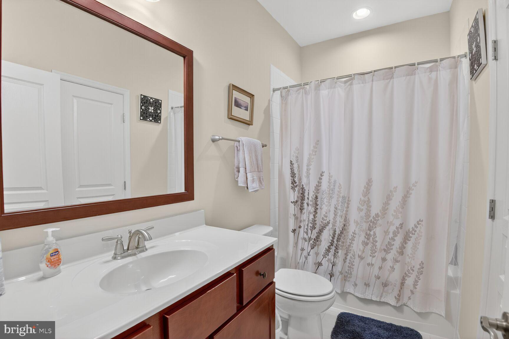 2727 Dragon Fly Way Odenton, MD 21113 - Photo 27 of 68 Hall bath