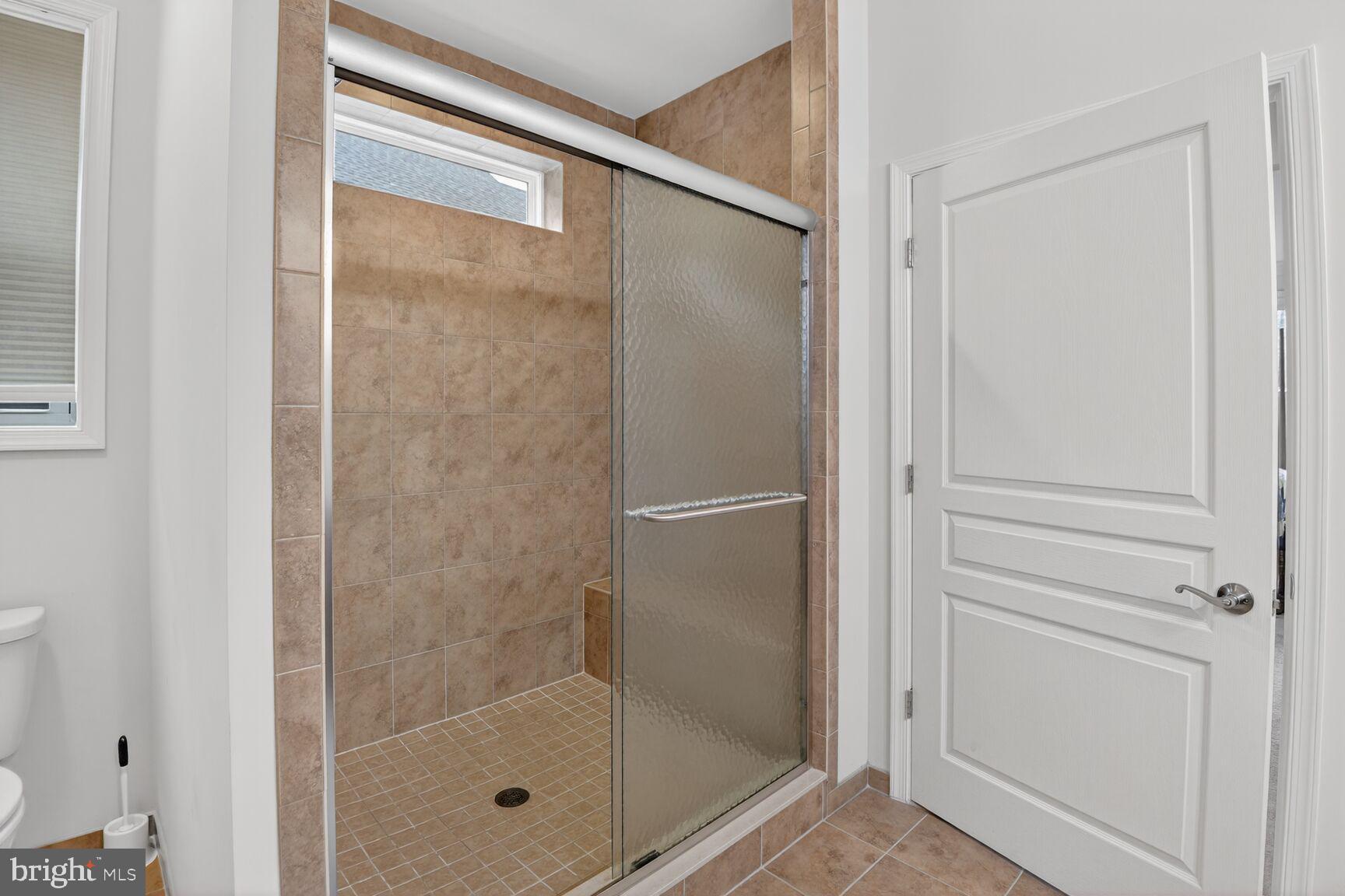 2727 Dragon Fly Way Odenton, MD 21113 - Photo 37 of 68 Owner's bath