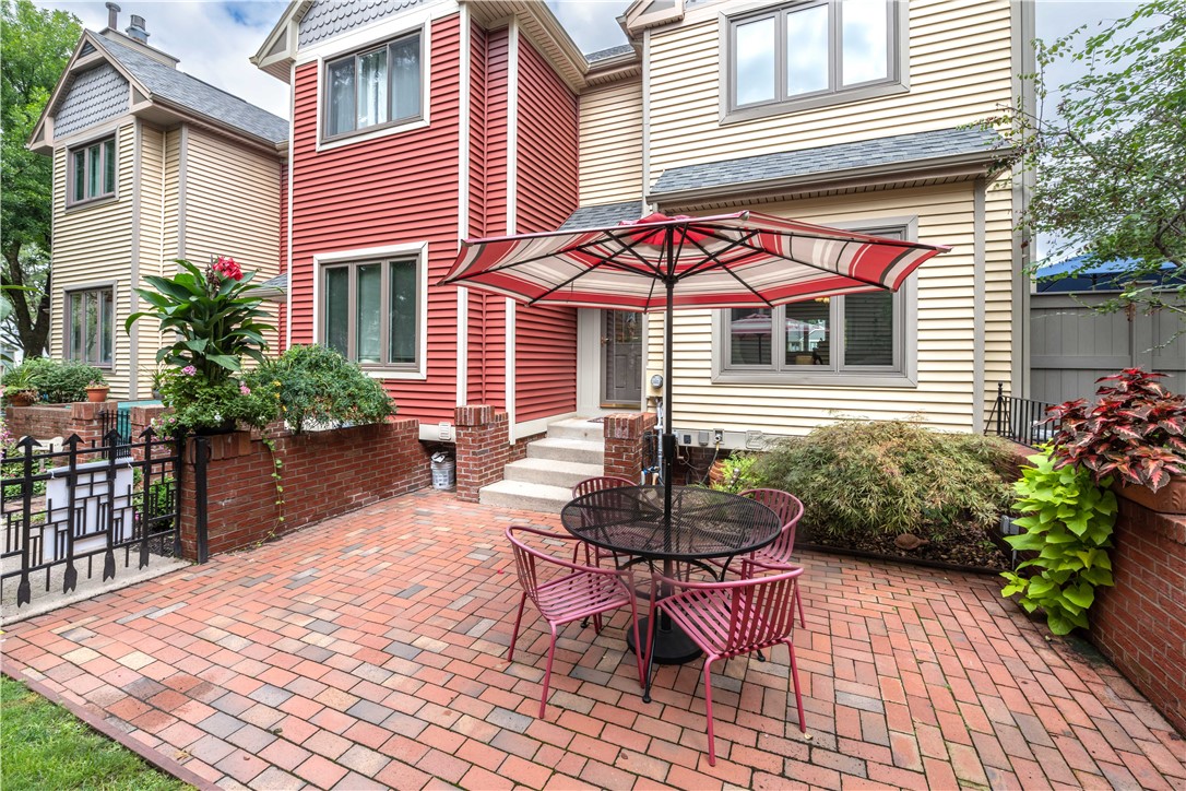 Front Entrance/ Patio