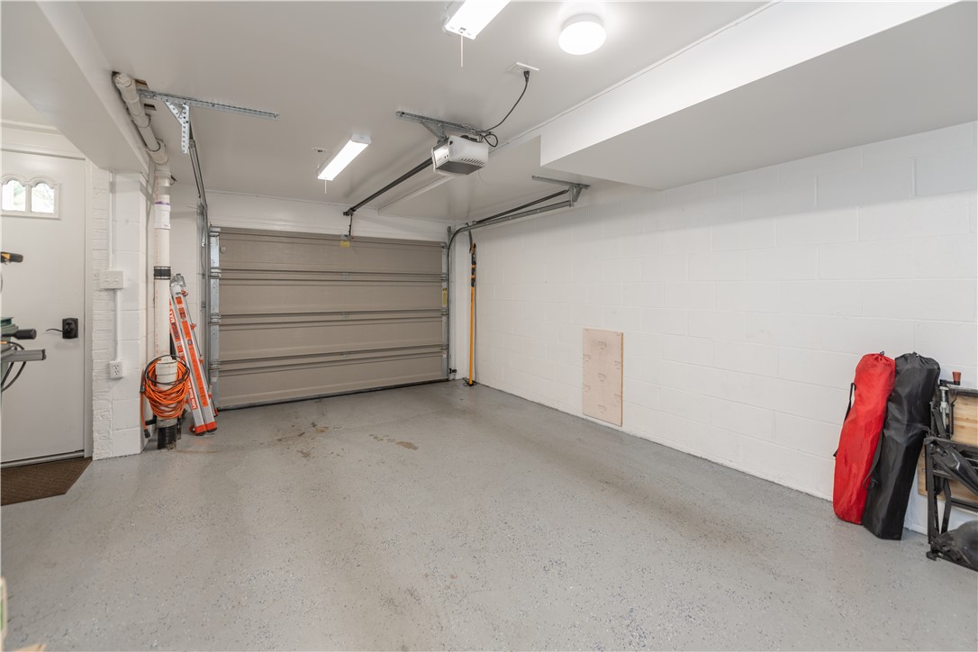 70 Cornhill Place Rochester, NY 14608 - Photo 20 of 23 Garage
