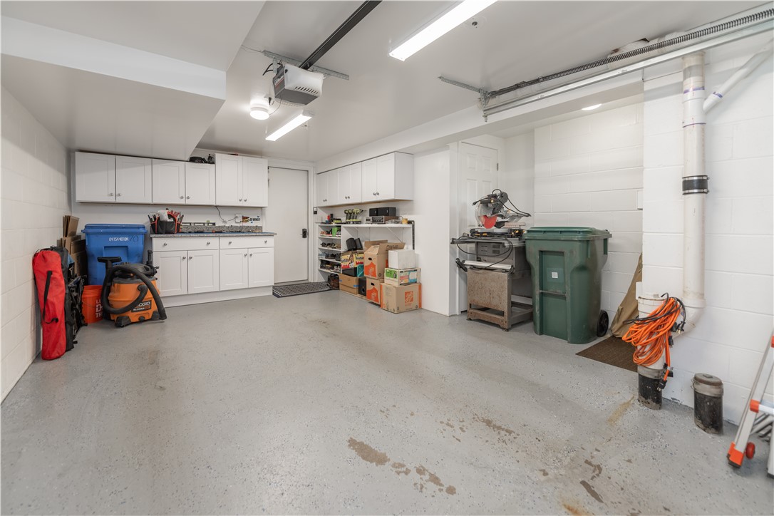 70 Cornhill Place Rochester, NY 14608 - Photo 21 of 23 Garage