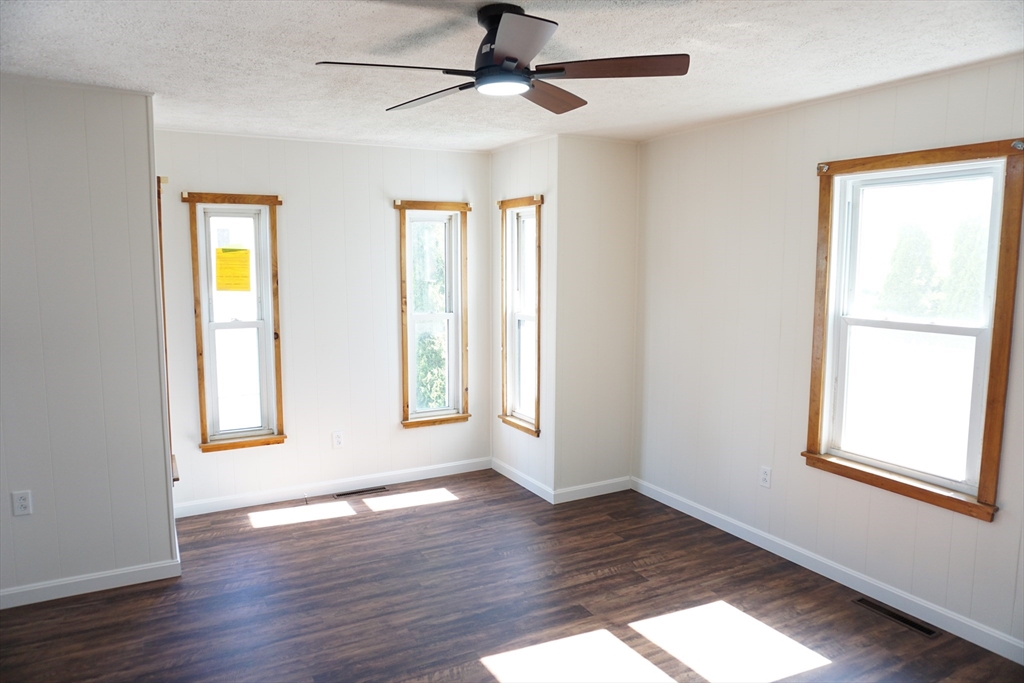18 Sutherland Street Lowell, MA 01850 - Photo 18 of 28
