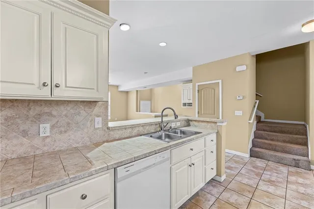 $250,000 | 5245 Overland Drive, Unit C12, Lawrence, KS 66049