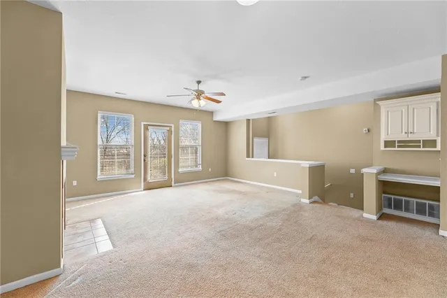 $250,000 | 5245 Overland Drive, Unit C12, Lawrence, KS 66049