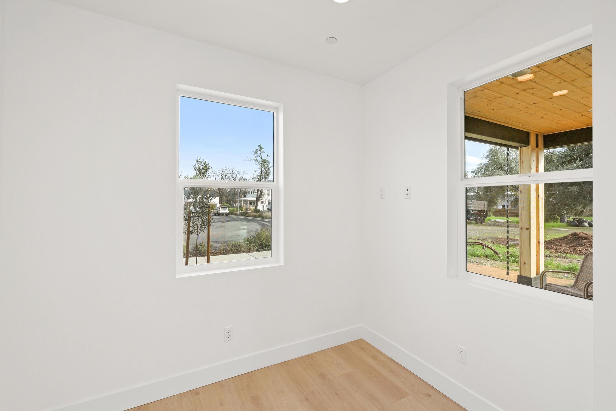 2450 Neighborly Way Redding, CA 96001 - Photo 15 of 48 an empty room with a window